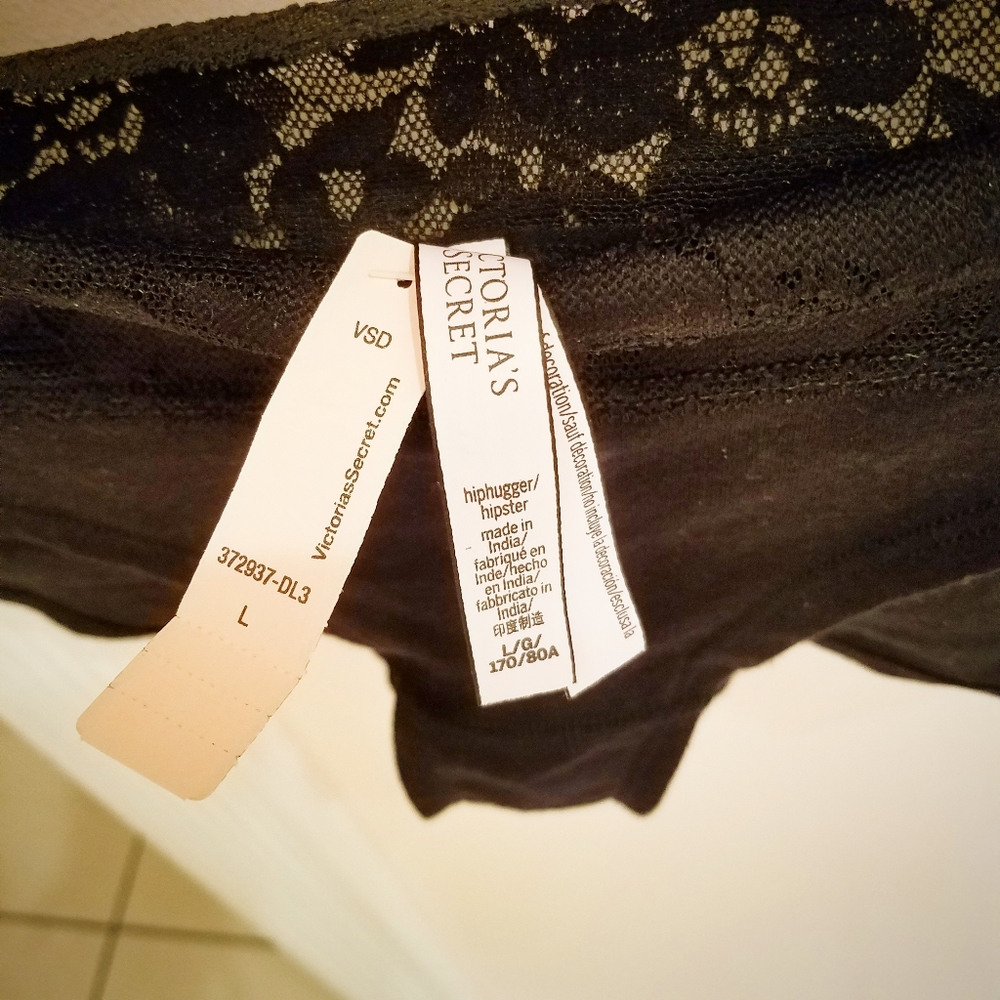 Victoria Secret Racerback Bra - Picture 5 of 5